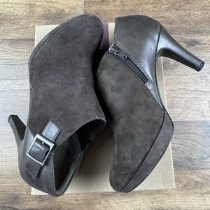 Clarks Collection Women's Ambyr Ankle Boots 8.5M